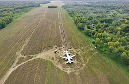 «Попросили уволиться»: пилотам «Уральских авиалиний», посадившим в поле самолет с туристами из Сочи, сделали предложение