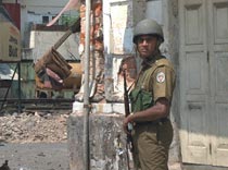 Шри-Ланка: теракт не страшнее кризиса?