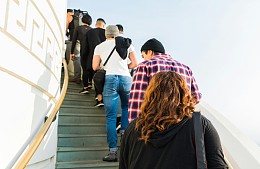 Очередь за французскими шенгенами увеличивается из-за сбоя в визовом центре VFS Global