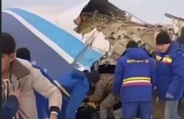 На борту упавшего в Казахстане самолета AZAL летело 16 россиян