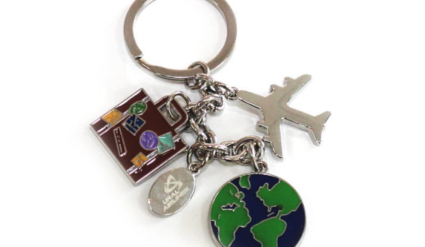 Пассажирам «Уральских авиалиний» не стоит ждать сувениров с фотографиями Ильдара Латыпова