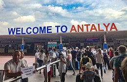 В Турции назвали туроператоров, которым удалось привезти в Анталью максимум туристов