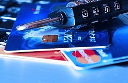 Мошенники предлагают российским туристам лайкать отели и выманивают данные кредиток