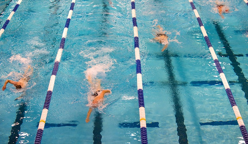 В воде бассейна в Сочи, где отравились хлором 10 детей, нашли отклонения