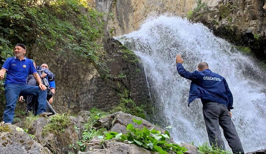 Смертельное селфи в Ингушетии, реанимация в Мексике, гибель в Альпах