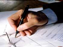 Сначала к нотариусу, потом – за визой