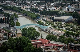 Уехавшие в Грузию россияне жалуются на принудительное закрытие счетов Bank of Georgia