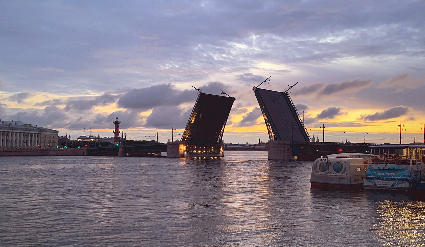 Майские праздники в Санкт-Петербурге: что предложат туристам с детьми