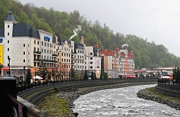 Горный кластер Сочи: перед майскими обновляют разметку на дорогах и создают фотозоны