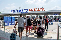 Евро больше 100 рублей: как рост курса отразился на продажах туров