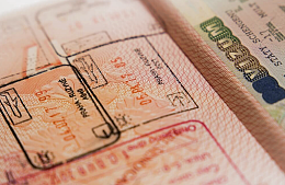 Визовые центры в Москве не стали брать в понедельник выходной