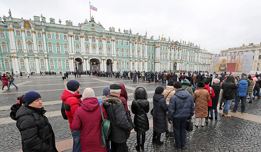 Туроператор Библио-Глобус намерен отправить в Питер 150 тысяч россиян