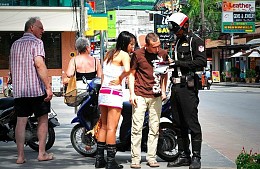 Красные карточки для туристов предлагают применять во всем Таиланде