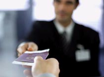 За чей счет бесплатные визы?