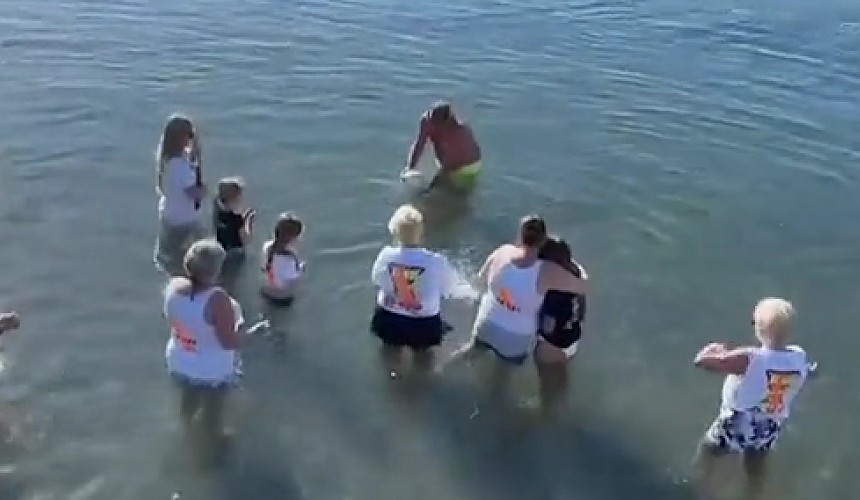 Британские туристы развеяли прах умершего родственника на турецком пляже