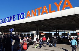 Почему цены на билеты в Турцию улетели в космос