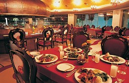 Туристы в Турции встретят новогоднюю ночь без музыки