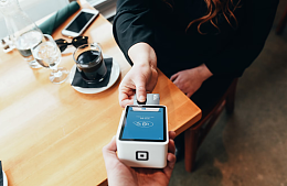 Туристы и не надеялись на карты UnionPay как основной способ оплаты за рубежом