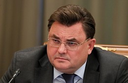 Россияне поддержали идею запретить неплательщикам алиментов летать в бизнес-классе