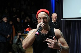 Польская авиакомпания не пустила в самолет рэпера с российским паспортом