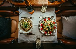 Из бизнес-класса российских авиакомпаний могут исчезнуть металлические ножи и вилки