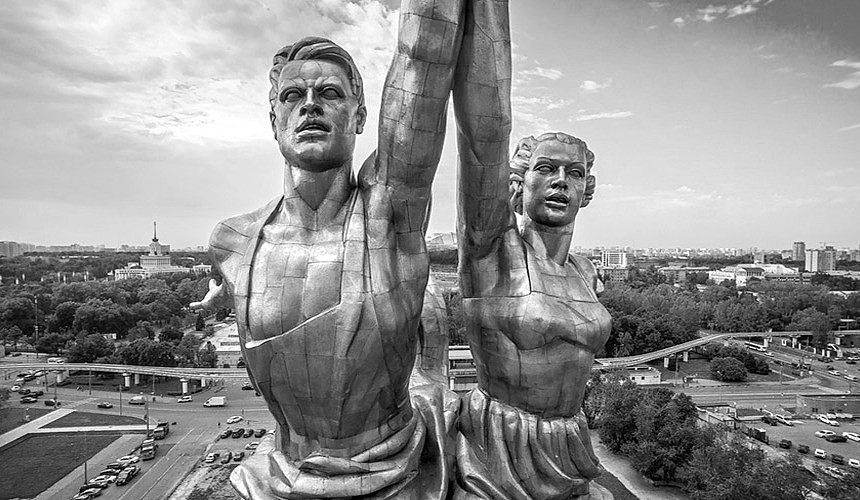 Снова не из туризма. В Ростуризме решают кадровую проблему по-своему