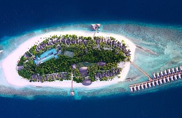 Российские туристы опоздали на рейс с Мальдив из-за поломки гидросамолета