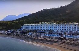 Россиянин пожаловался на выселение из турецкого отеля после драки в баре