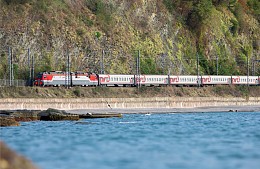 Турагенты отменяют бронирования отелей на южных курортах из-за дефицита ж/д билетов
