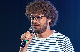 Иноагент Варламов убеждает, что в аэропорту Алма-Аты лучше, чем в Европе и Дубае