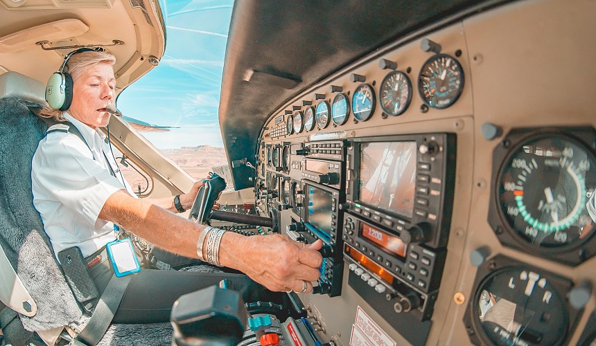 Источник: Росавиация проверяет экипажи авиакомпаний на мат на борту из-за старого видеофейка