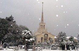 Туристов предупредили об ухудшении погоды на курортах России и Турции