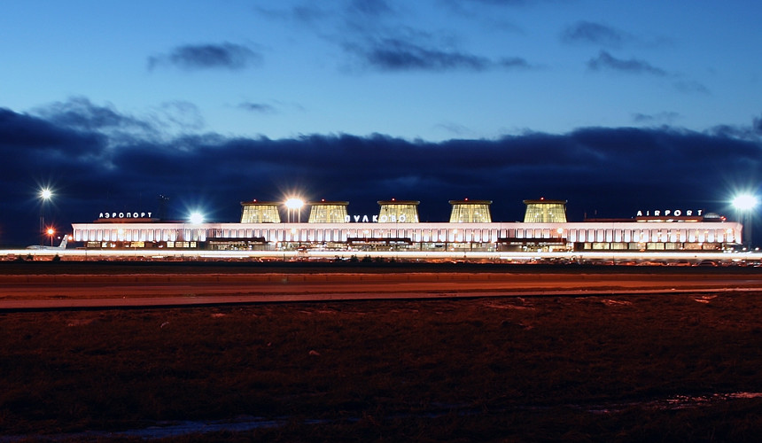 Самолет «России» в Пулково соскользнул в снег с рулежной дорожки