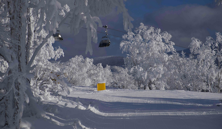Администрация сахалинского курорта назвала причину ЧП на канатной дороге