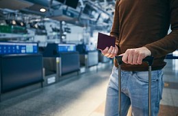 Россиянин не улетел в Египет по украинскому паспорту и подал в суд на турагента