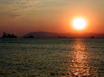 Кого записали в туристы?