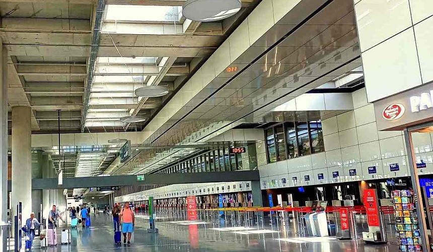 Питерские туристы ждут вылета в Даламан больше 9 часов