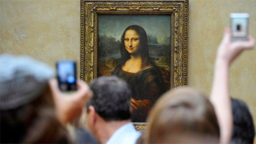 Эйфелева башня и другие достопримечательности Парижа вновь открыты для посещения