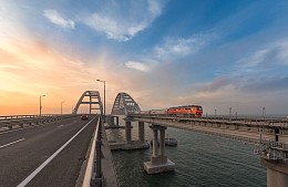 Что происходит с движением по Крымскому мосту к этому часу 