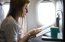 СМИ: на рейсах «Победы» скоро появится платное бортовое питание