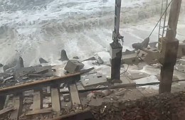 Поезда на юге продолжили движение с опозданиями до 15 часов