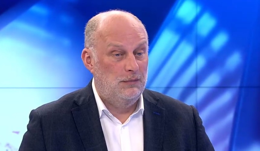 Китайским туристам не хватает турфирм для поездок в Петербург