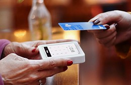 У российских туристов осталось два банка для оформления карт UnionPay