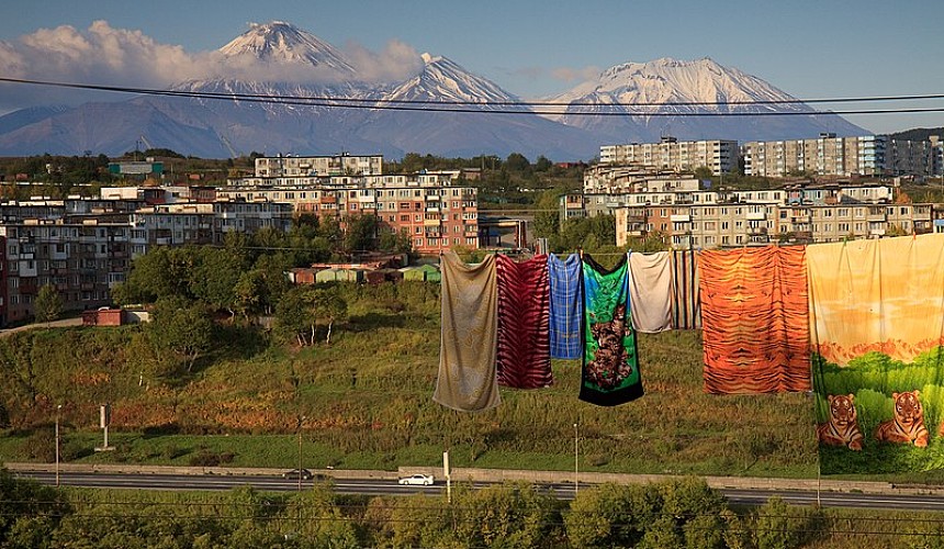 Дорого и грязно: туристы и жители Камчатки обсуждают разгромный отзыв москвички