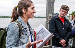 Анархия для организаторов авторских туров и экскурсий в России продлится еще год