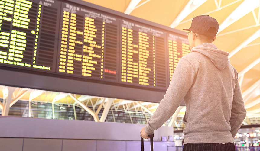 Пассажиры Azur Air столкнулись с многочасовыми задержками