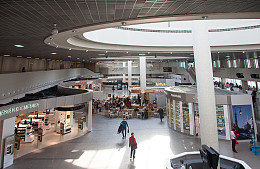 Выпив перед вылетом, пассажир решил, что везет бомбу в ручной клади