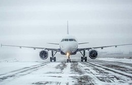 В аэропорту Екатеринбурга наблюдаются задержки рейсов из-за снегопада