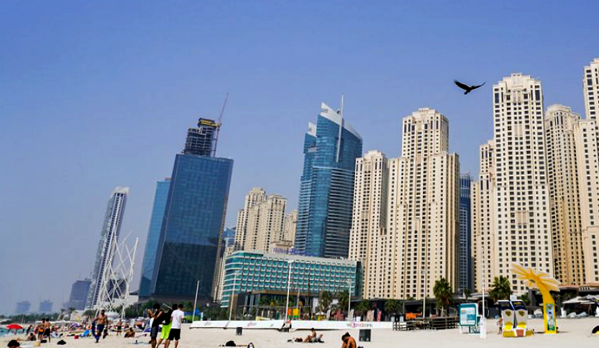 Полиция Дубая нашла потерявшуюся на пляже девочку из России