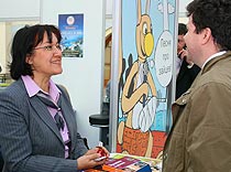 Плечом к плечу, общаясь по Европе